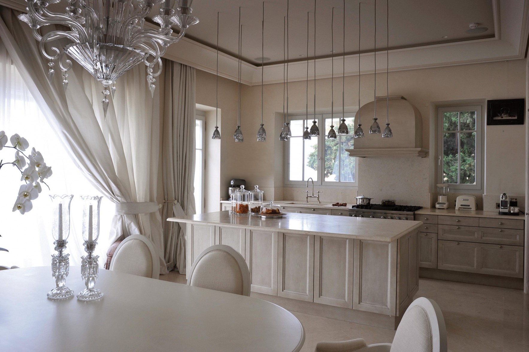 Exclusive materials and excellence in execution for a luxurious kitchen