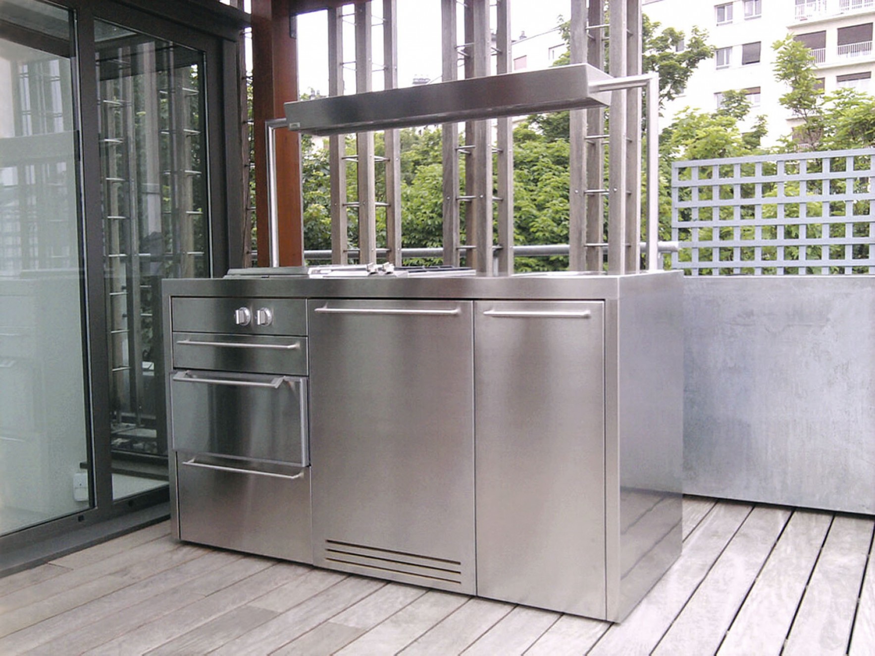 Pool house entirely in stainless steel