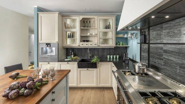 A dash of modernity for a classic kitchen